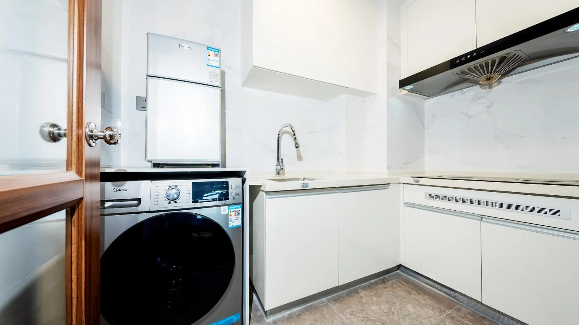 Oakwood Blexus Apartment San-ja 0*,  Čína
